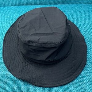 Uniqlo Nylon Bucket Hat